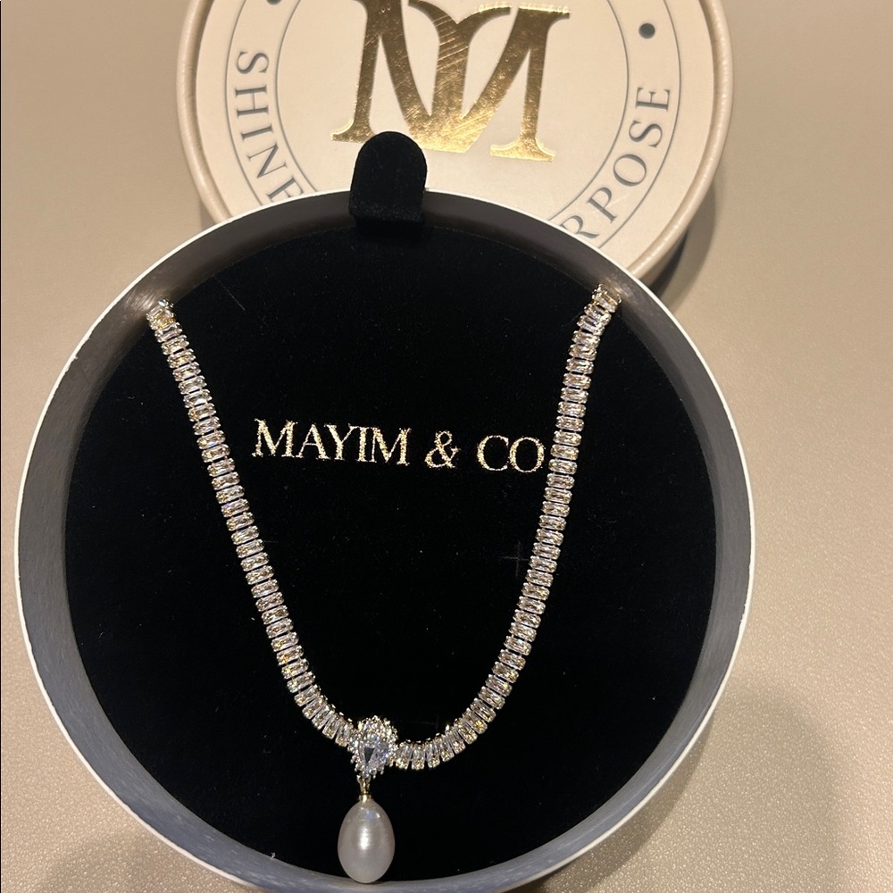 9–10 mm Zircon Crystal Clavicle Pendant Necklace